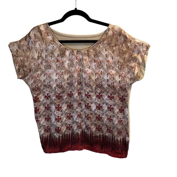 Chico's 1 Medium 100% Silk Pattern Short Sleeve Top Blouse Tan Red Comfy - Picture 1 of 11